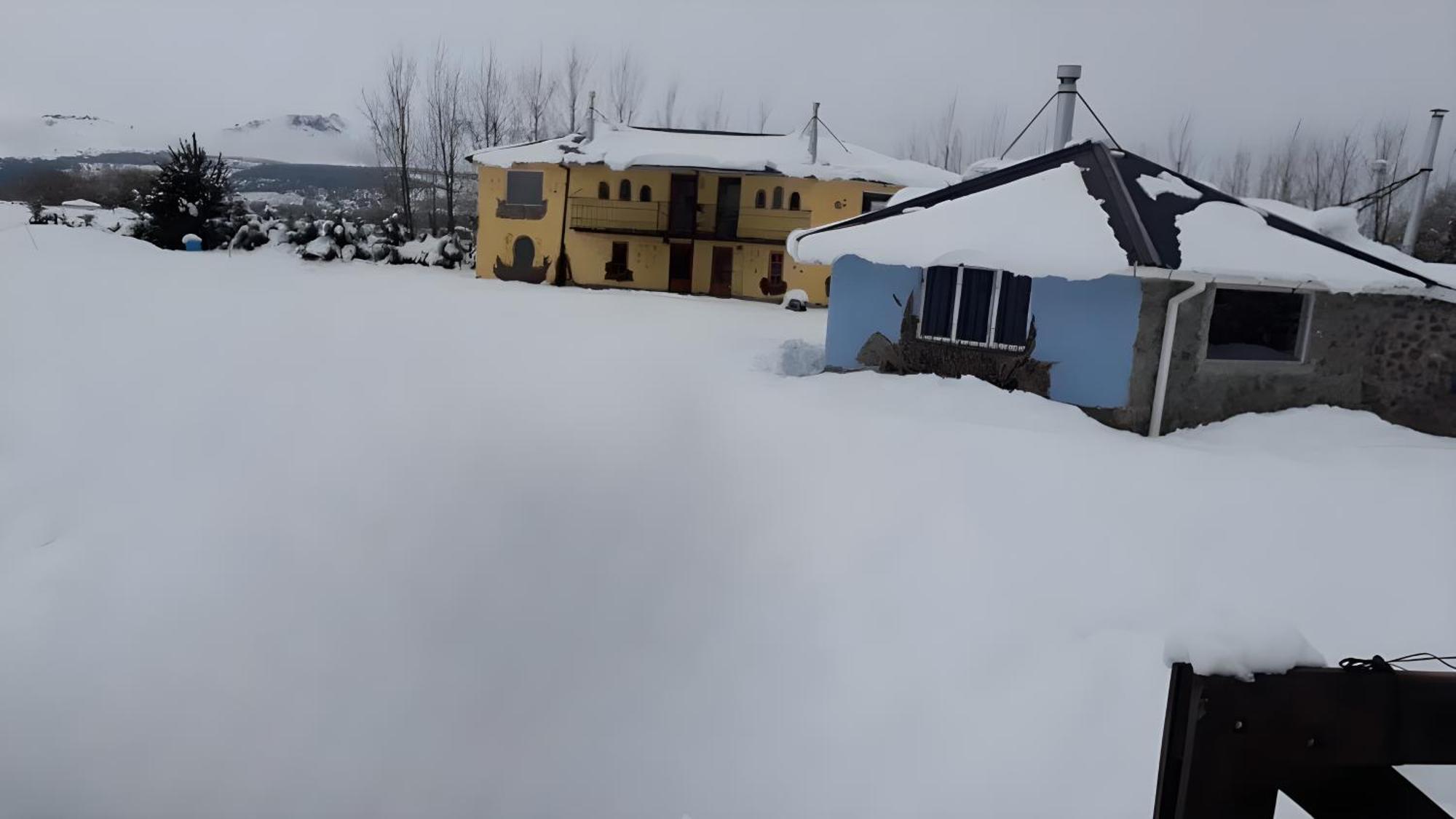 Arriba La Luna - Ecovilla Rural Trevelín Eksteriør billede